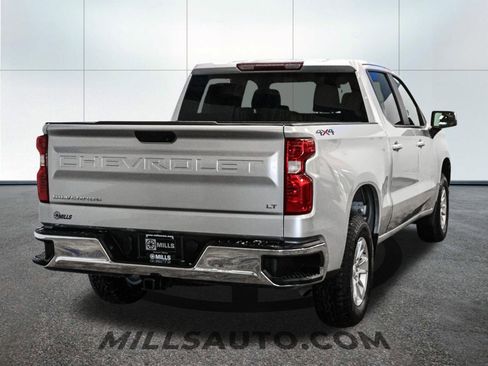 Used 2022 Chevrolet Silverado 1500 LT AWD/4WD image 9