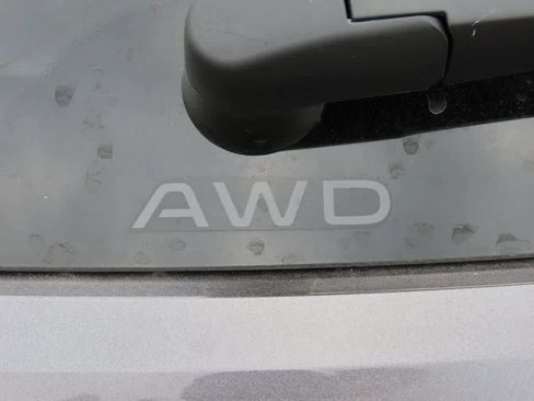 New 2026 Honda HR-V LX image 8