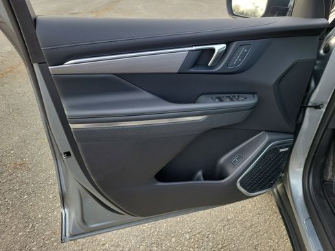 Certified 2025 Buick Enclave Preferred image 15