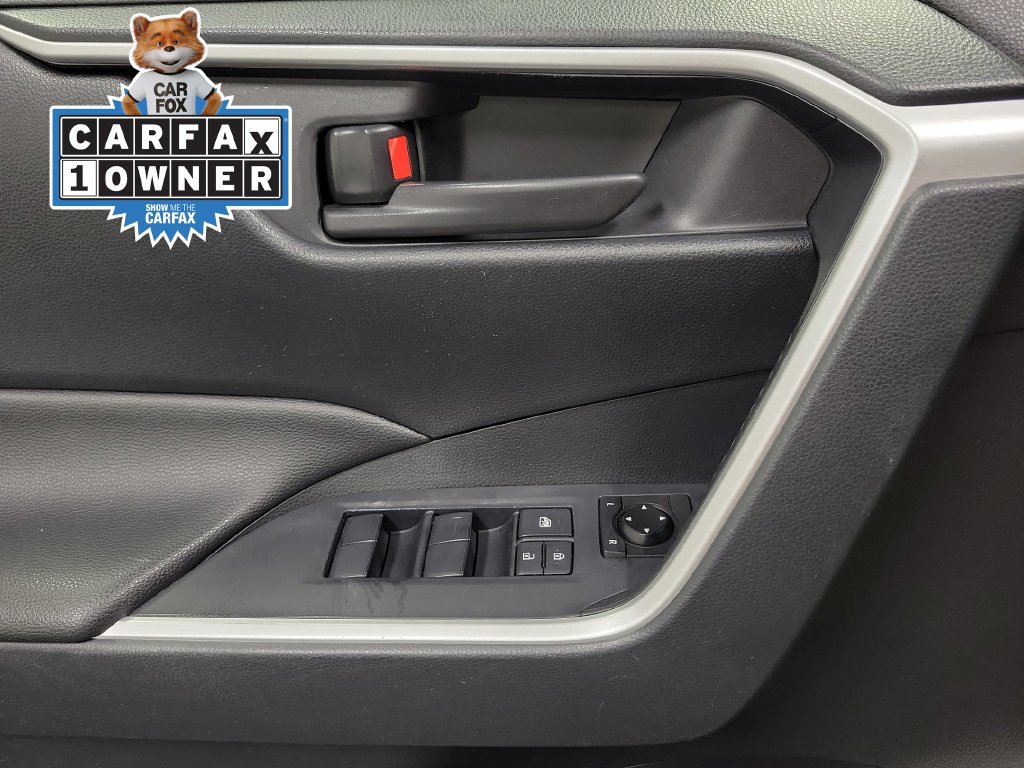Used 2019 Toyota RAV4 LE w/ All Weather Liner Package FWD image 28