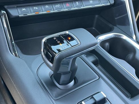 Certified 2025 GMC Sierra 1500 Denali RWD image 28