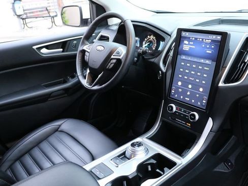 Used 2024 Ford Edge SEL w/ Convenience Package AWD/4WD image 11