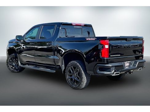 Used 2024 Chevrolet Silverado 1500 LT Trail Boss w/ LT Trail Boss Premium Package AWD/4WD image 4