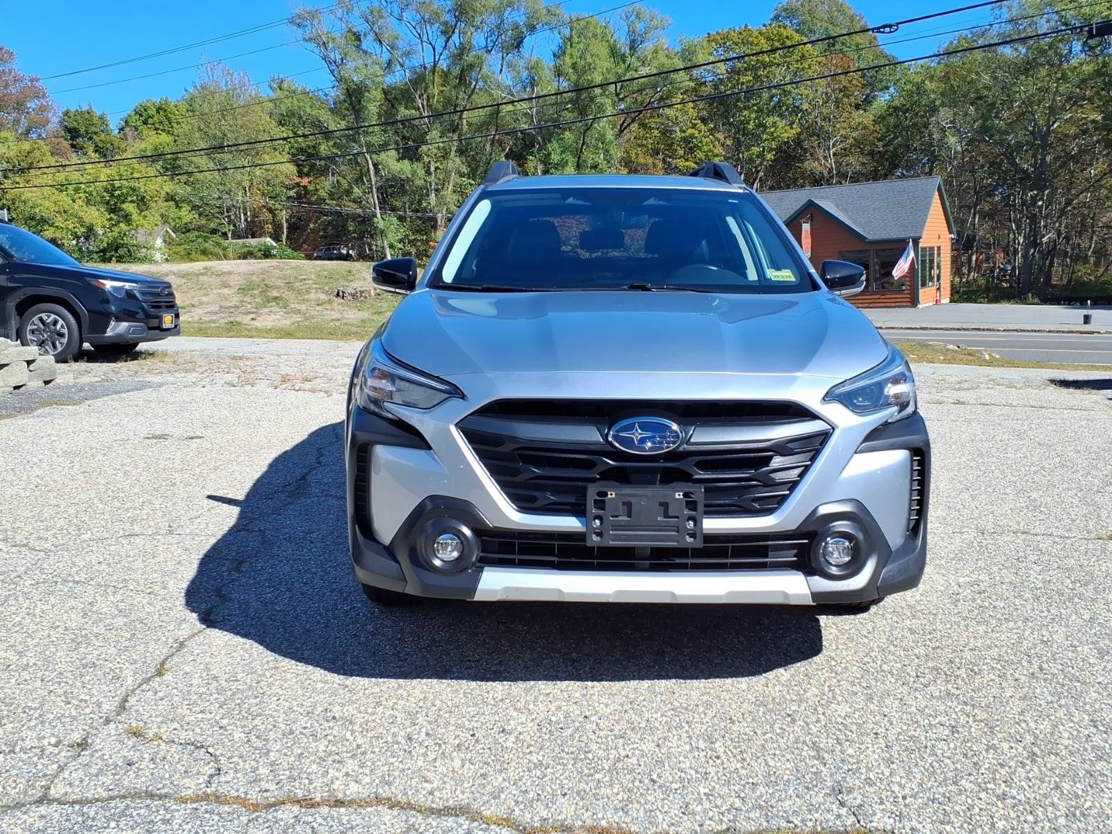 Used 2023 Subaru Outback Limited XT AWD/4WD image 2