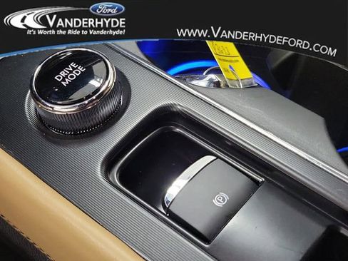 Used 2023 Lincoln Corsair Reserve w/ Equipment Group 201A image 29