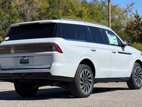 New 2025 Lincoln Navigator Black Label image 5