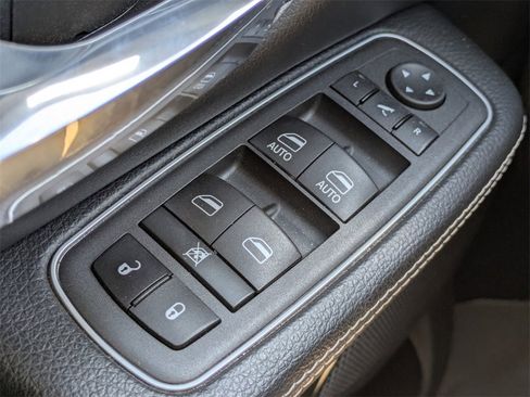 Used 2022 RAM 1500 Laramie image 24