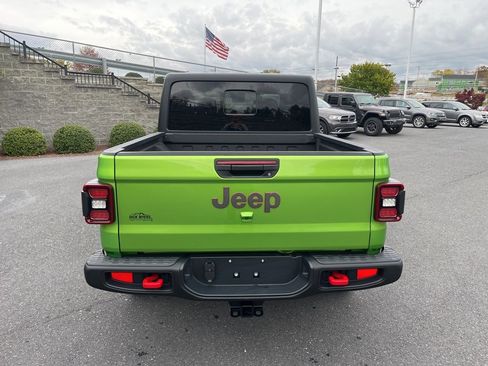 New 2025 Jeep Gladiator Rubicon w/ Convenience Group image 8