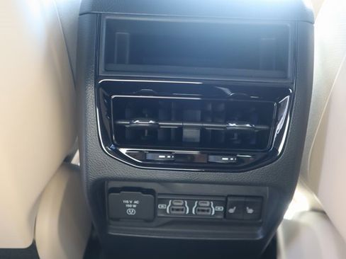 New 2025 Jeep Grand Cherokee Limited image 5