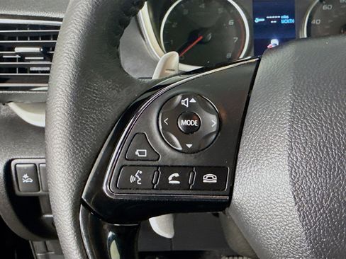 Used 2025 Mitsubishi Eclipse Cross Black Edition image 14