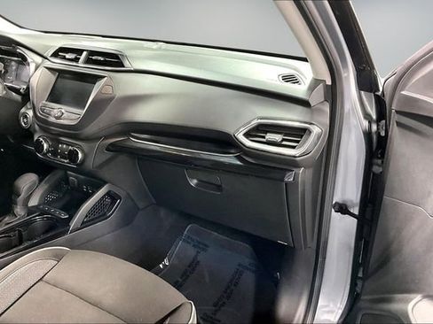 Used 2023 Chevrolet TrailBlazer LT AWD/4WD image 24
