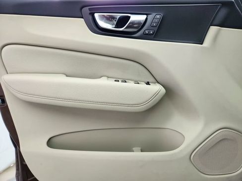 Used 2018 Volvo XC60 T6 Momentum w/ Advanced Package AWD/4WD image 21