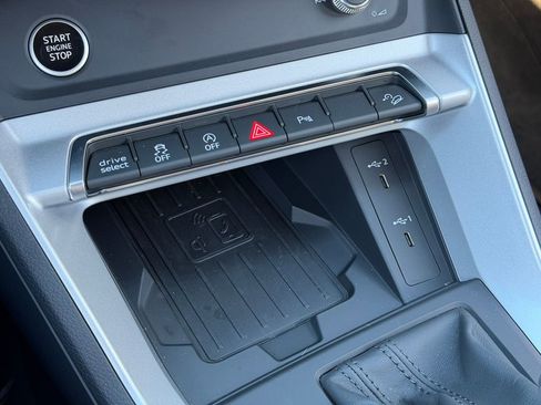 Used 2025 Audi Q3 2.0T Premium image 22