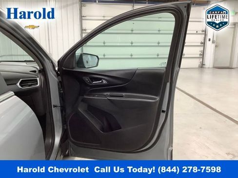 Used 2024 Chevrolet Equinox LT image 10