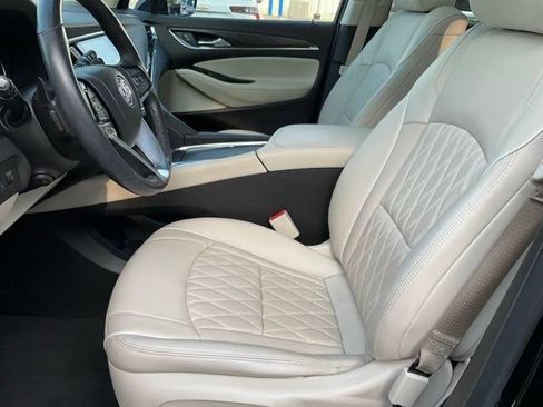 Used 2023 Buick Enclave Avenir w/ Avenir Technology Package FWD image 5
