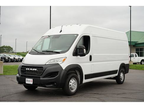 Used 2023 RAM ProMaster 2500 image 7