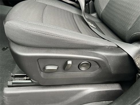 Used 2024 Chevrolet Silverado 2500 Custom w/ Custom Value Package image 14