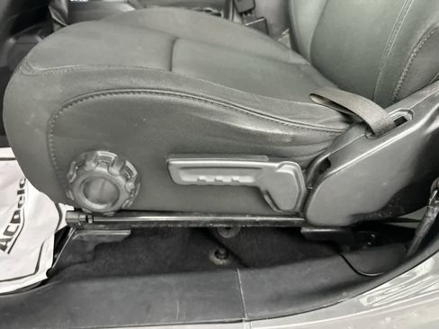 Used 2021 Jeep Wrangler Unlimited Sport image 12