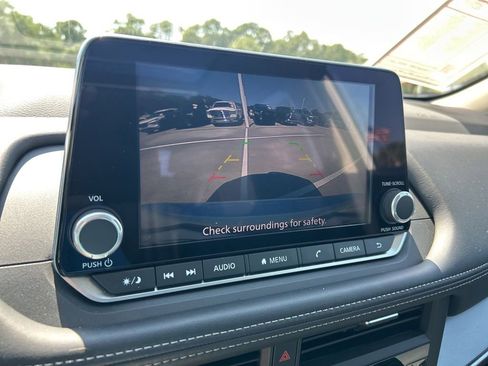 Certified 2025 Nissan Rogue SV w/ SV Premium Package FWD image 35
