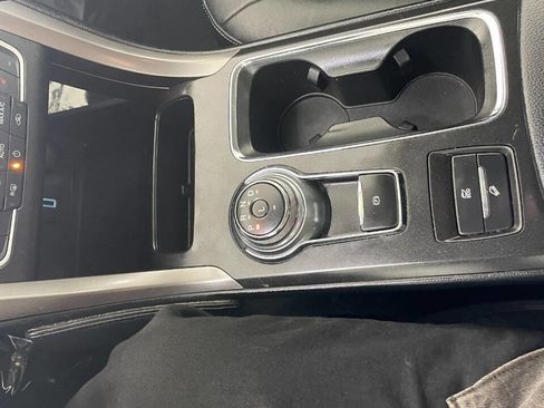 Used 2017 Ford Fusion SE w/ Equipment Group 602A image 33