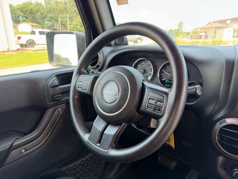 Used 2014 Jeep Wrangler Sport AWD/4WD image 9