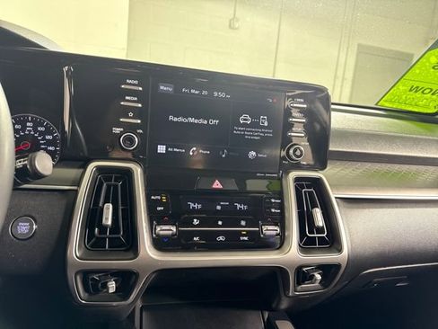 Used 2021 Kia Sorento S image 32