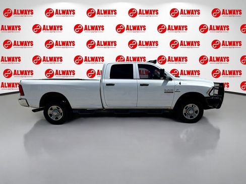 Used 2018 RAM 2500 Tradesman w/ Chrome Appearance Group AWD/4WD image 4
