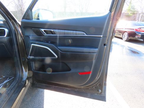 Used 2023 Kia Telluride EX w/ EX Captain's Chair Package image 9