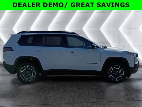 New 2026 Jeep Cherokee Laredo AWD/4WD image 7