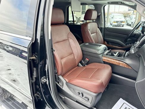 Used 2019 Chevrolet Tahoe Premier w/ Premier Plus Edition image 26