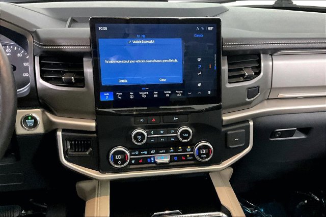 Used 2023 Ford Expedition XLT RWD image 7