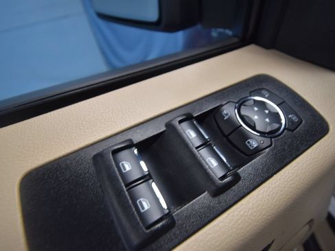 Used 2017 Ford F150 Lariat w/ Equipment Group 502A Luxury AWD/4WD image 6