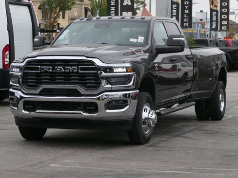 New 2026 RAM 3500 Tradesman AWD/4WD image 6