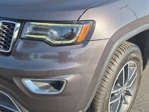 Used 2018 Jeep Grand Cherokee Limited w/ Luxury Group II AWD/4WD image 9