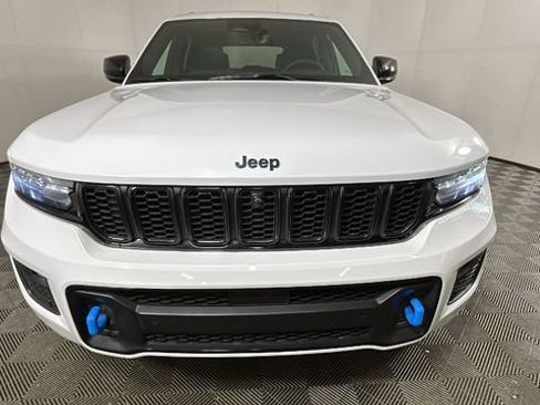 Used 2024 Jeep Grand Cherokee Limited 4xe AWD/4WD image 8