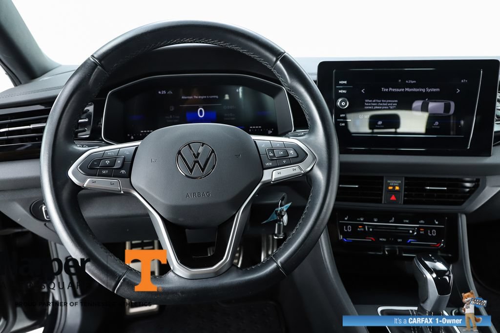 Used 2025 Volkswagen Jetta Sport FWD image 56