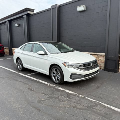Used 2023 Volkswagen Jetta SE FWD image 6