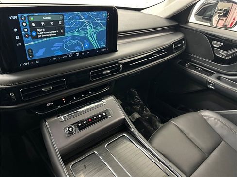 New 2026 Lincoln Aviator AWD image 27