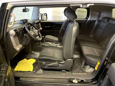 Used 2007 Toyota FJ Cruiser 4WD w/ Upgrade Pkg 2 image 28