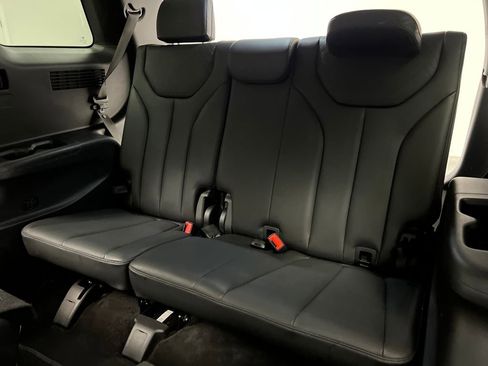 Used 2025 Hyundai Palisade SEL image 33