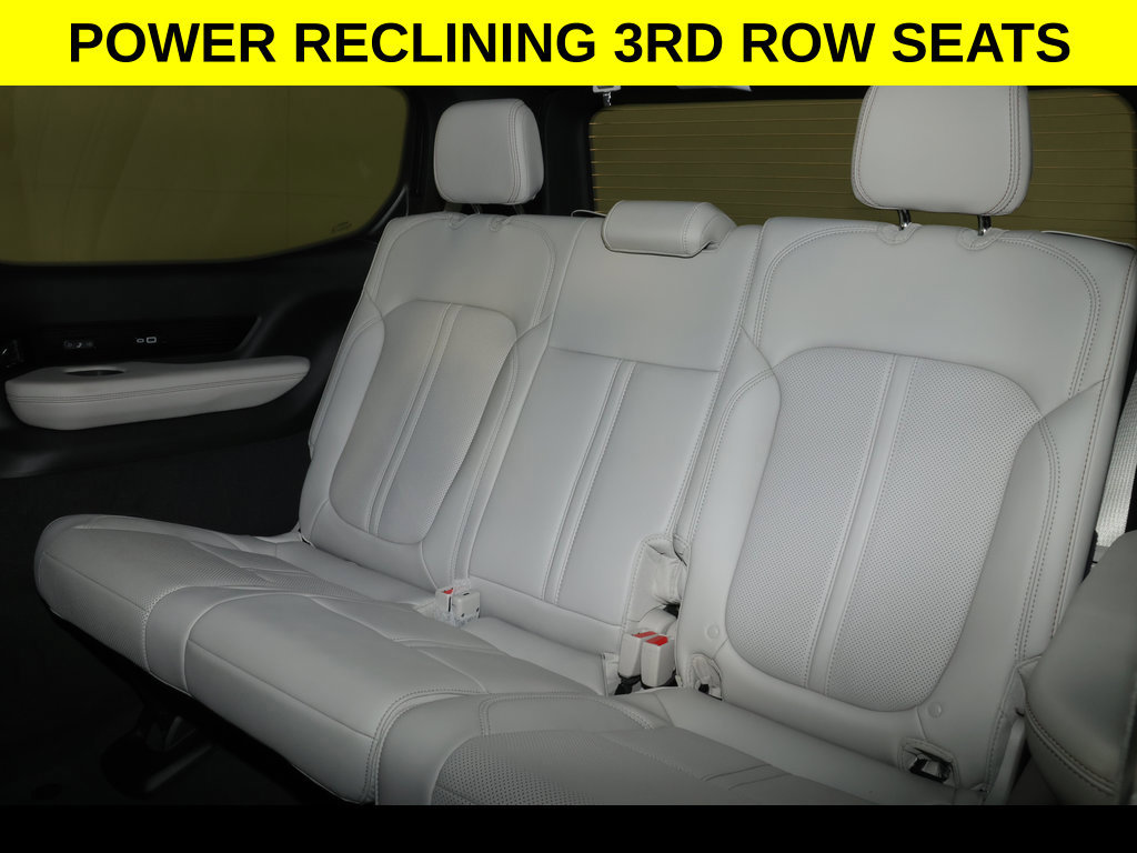 Used 2026 Jeep Grand Wagoneer Summit AWD/4WD image 16