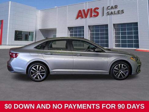 Used 2025 Volkswagen Jetta SE FWD image 5