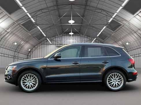 Used 2017 Audi Q5 2.0T Premium Plus w/ Technology Package image 4