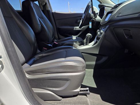 Used 2016 Chevrolet Trax LT w/ LT Convenience Package FWD image 12