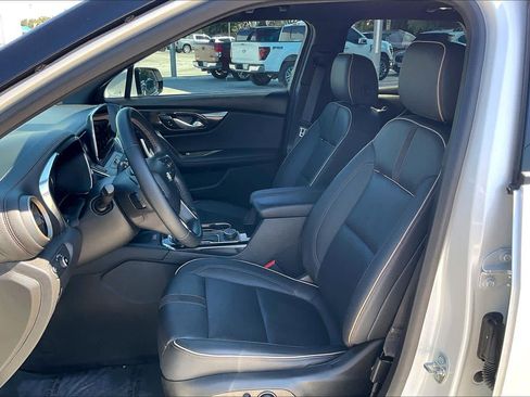 Used 2023 Chevrolet Blazer Premier w/ Driver Confidence II Package FWD image 9