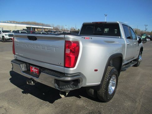 Certified 2022 Chevrolet Silverado 3500 LT w/ Convenience Package image 4