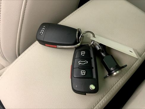 Used 2022 Audi Q3 2.0T Premium w/ Convenience Package image 15