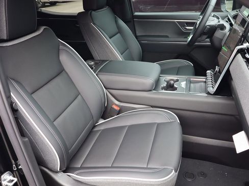 New 2026 GMC Sierra EV Elevation w/ Premium Package image 27