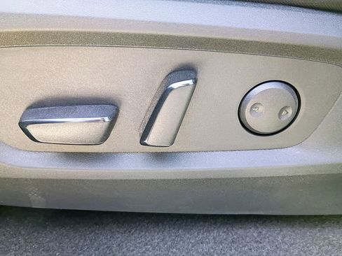 New 2026 Nissan Pathfinder SV image 19