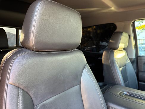 Used 2022 Chevrolet Silverado 1500 LT Trail Boss w/ Convenience Package II image 18